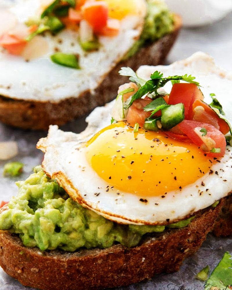 Avocado Toast with Egg and Everything Bagel Seasoning
