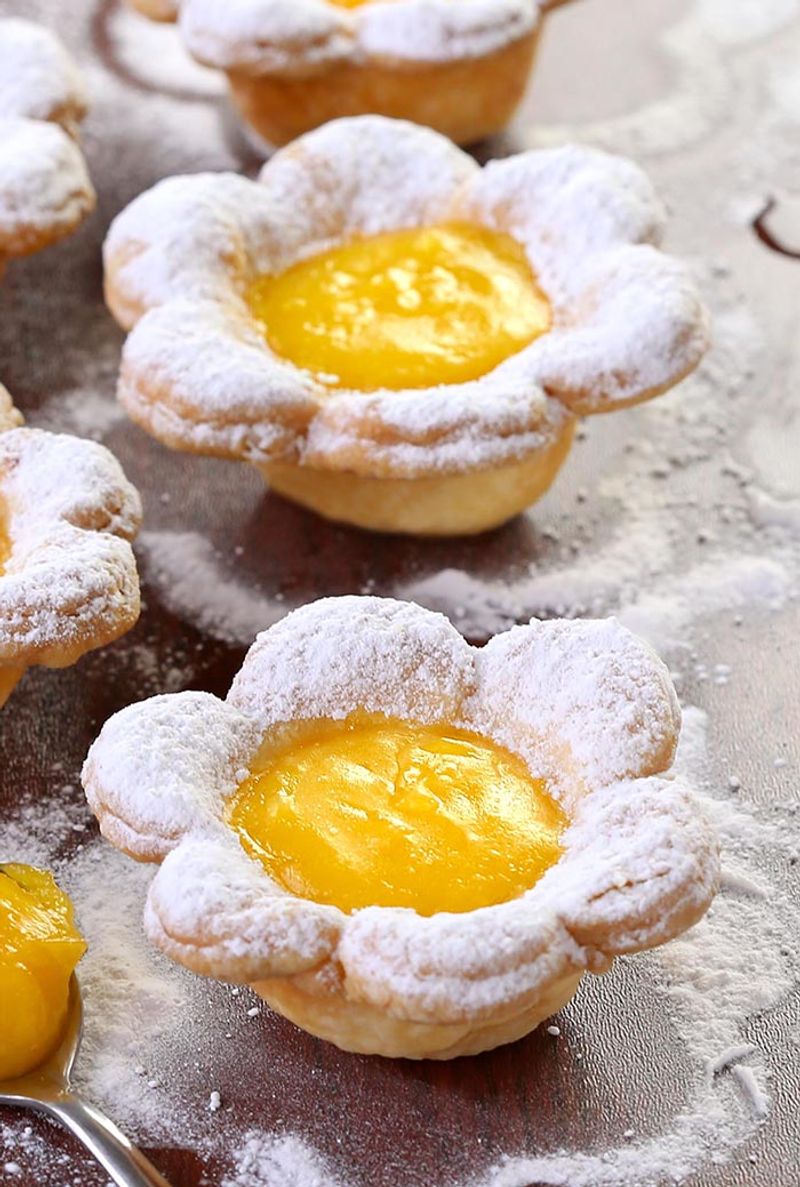 Mini Lemon Flower Tarts