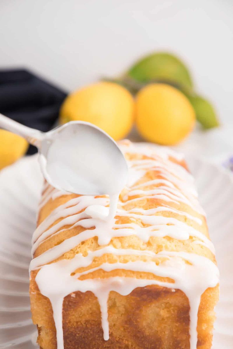 Bright Lemon Drizzle Cake