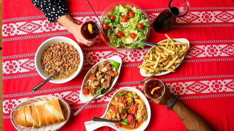 Family-style Basque tri-tip or roasted meats with sides