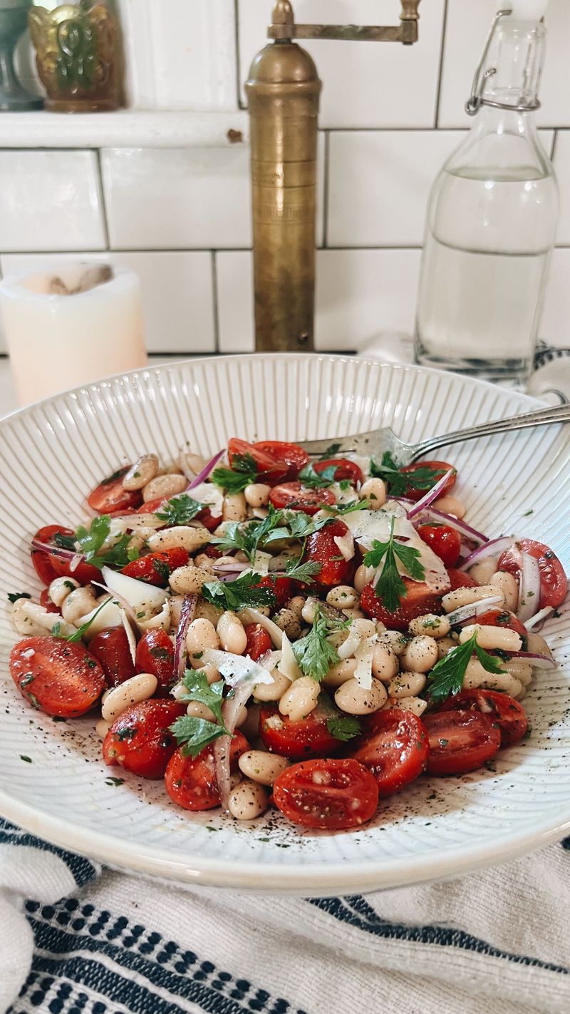 Tomato and White Bean Salad