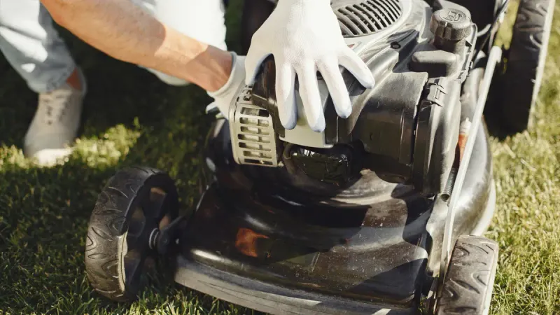 Make the mower safe before blade work