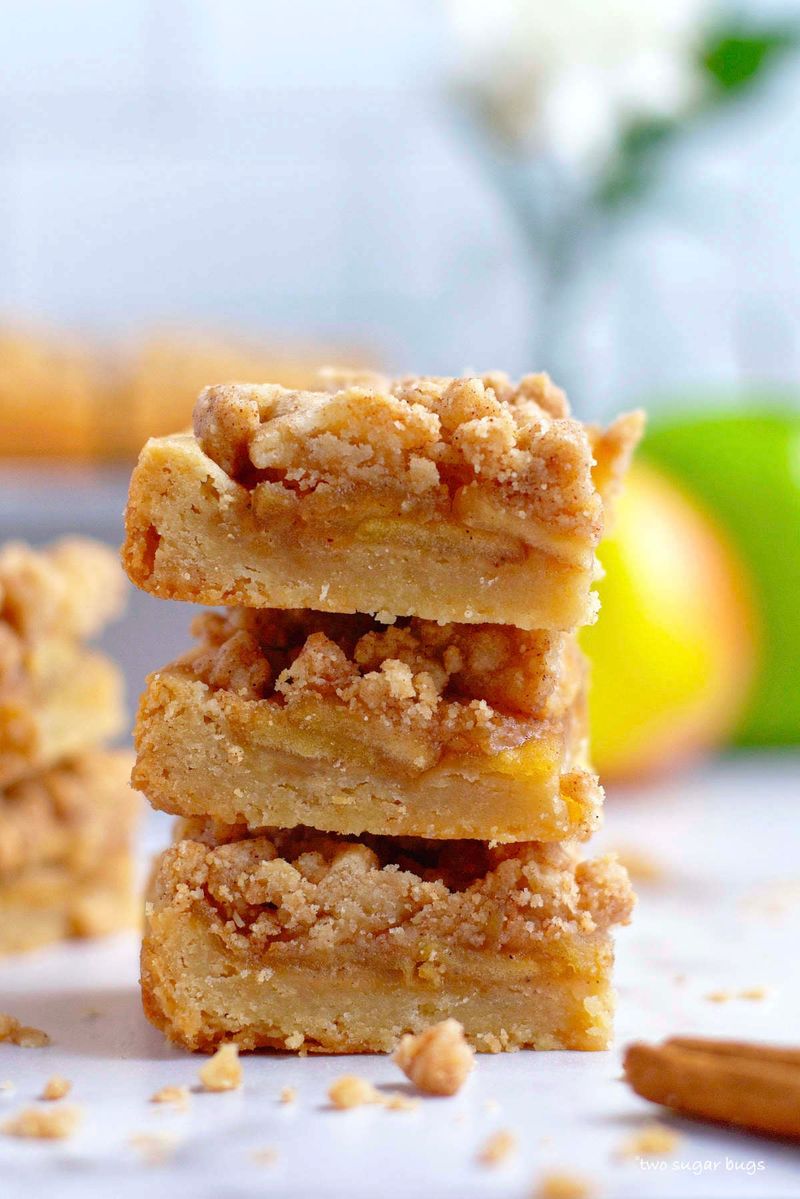 Apple Crisp Bars
