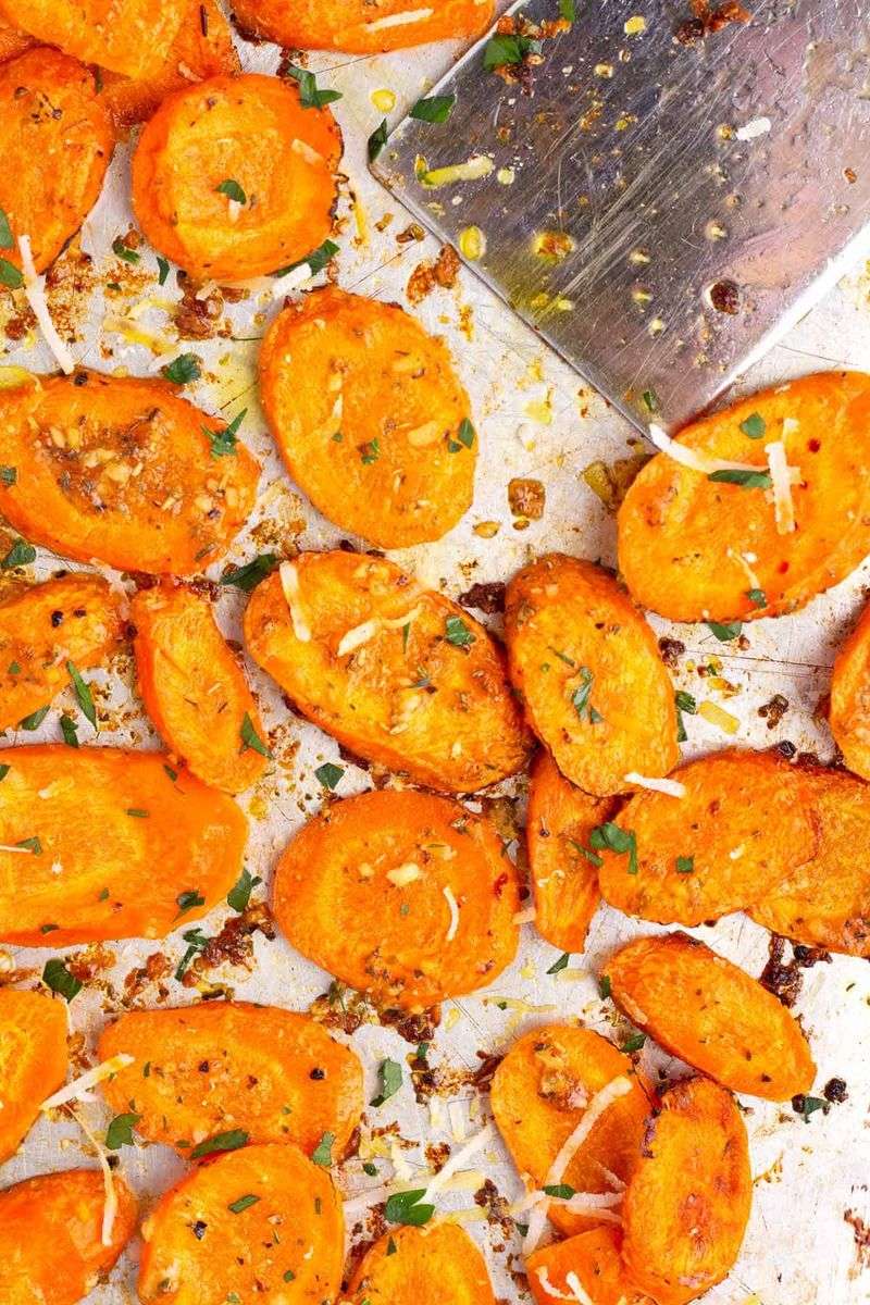 Garlic Parmesan Roasted Carrots