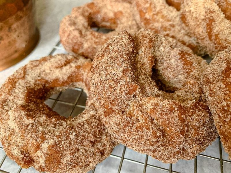 Apple cider donuts