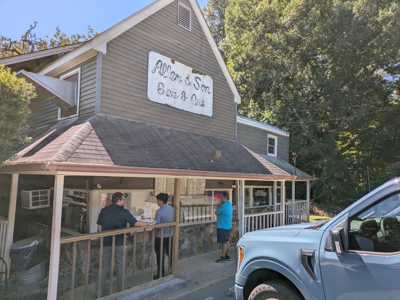 Allen & Son Bar-B-Que, Chapel Hill