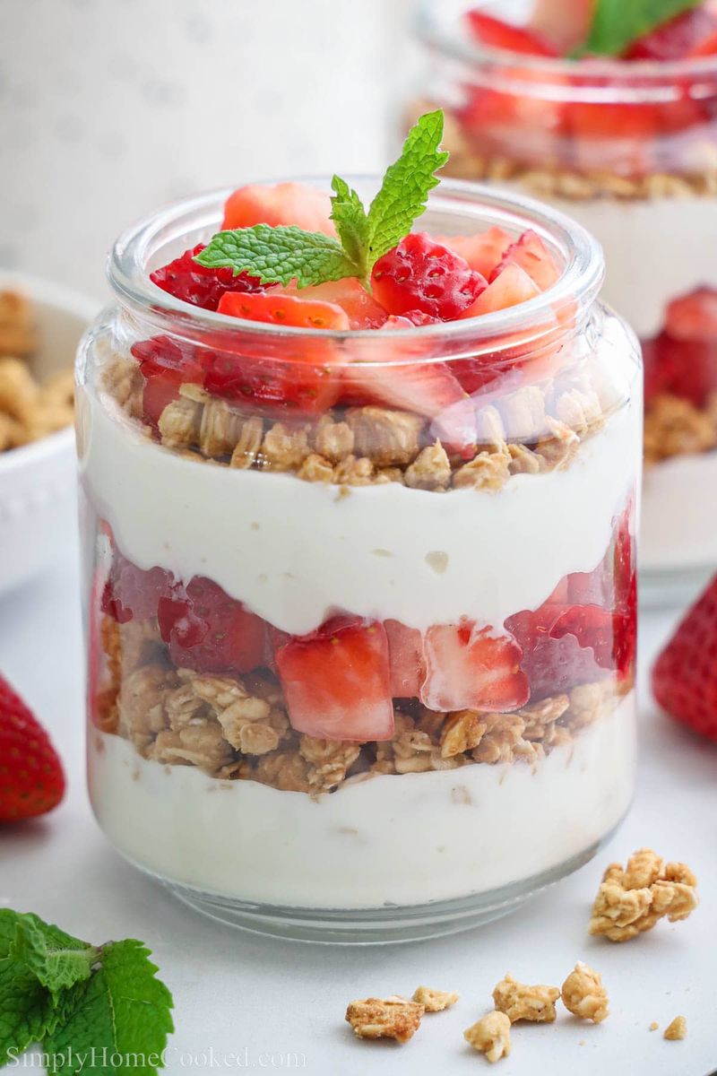 Strawberry and Yogurt Parfaits