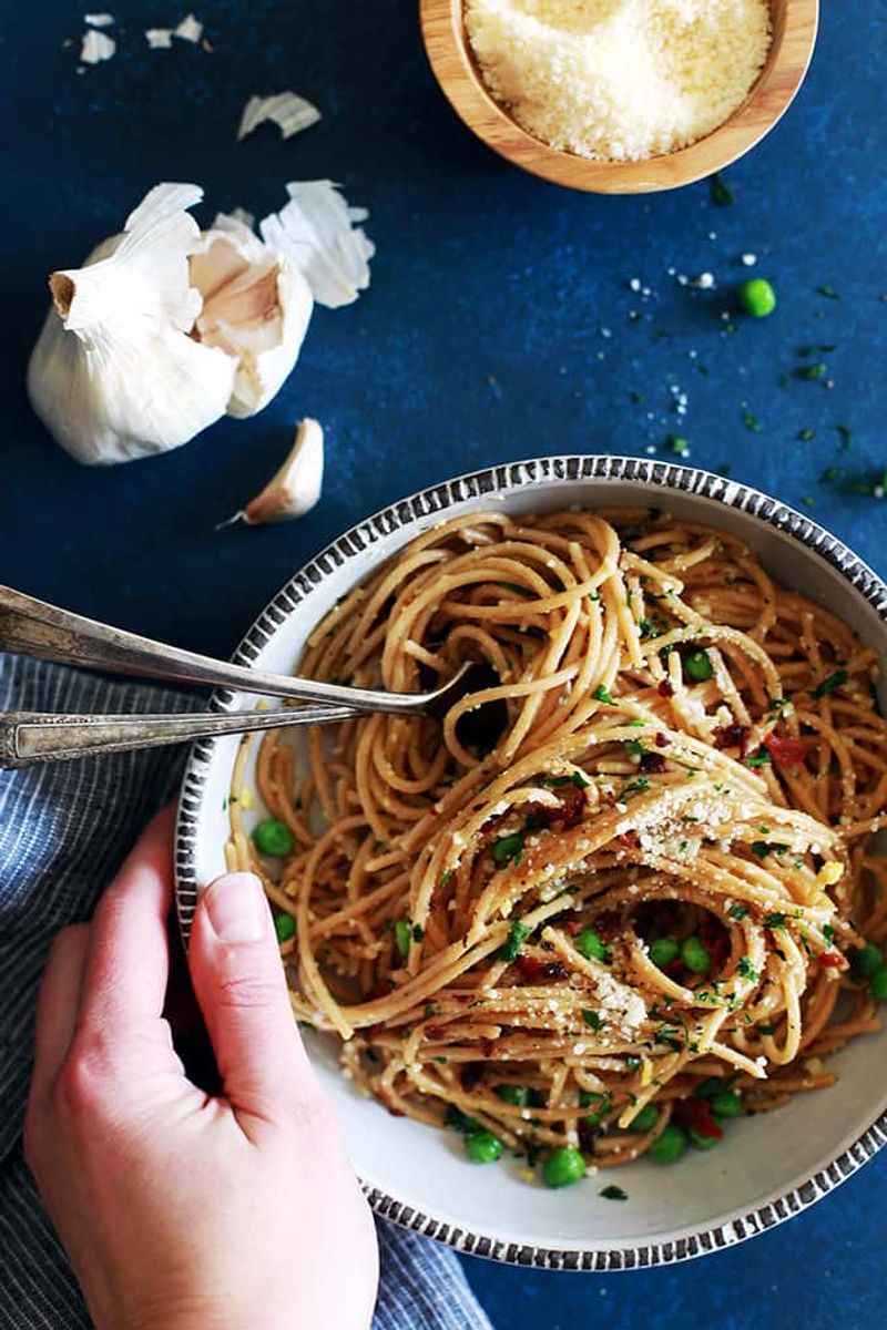 Breakfast carbonara-style pasta