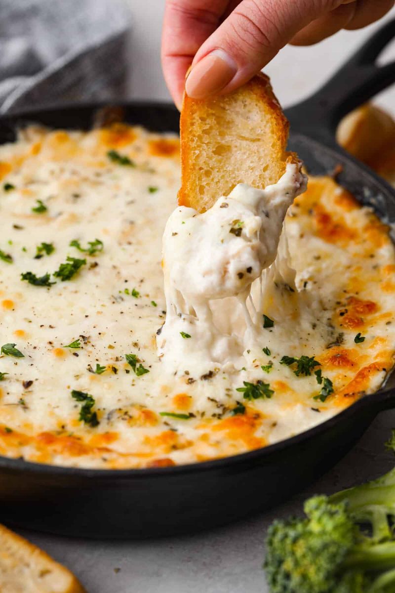 Alfredo dip baked with mozzarella