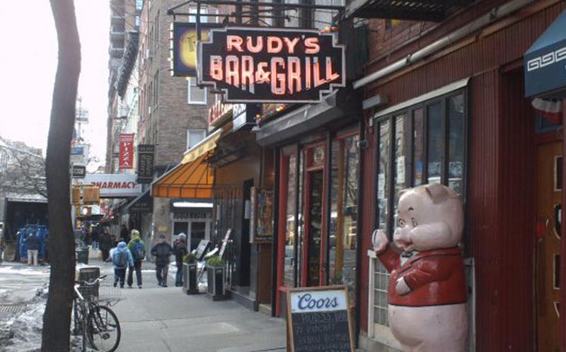 Rudy's Bar & Grill bar hot dog