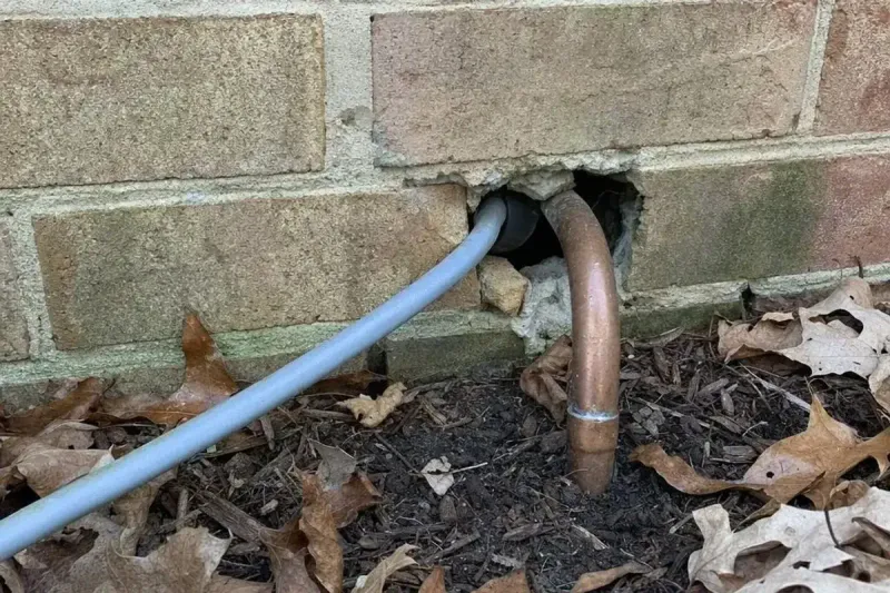 Close gaps between the yard and the house