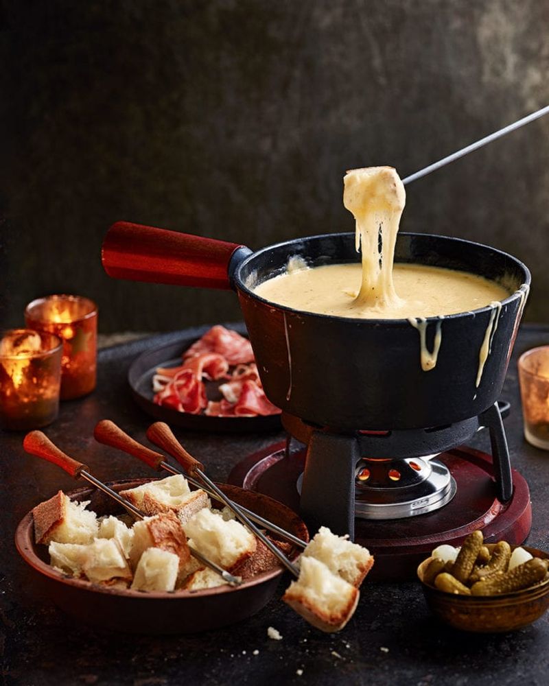 Switzerland: Cheese fondue