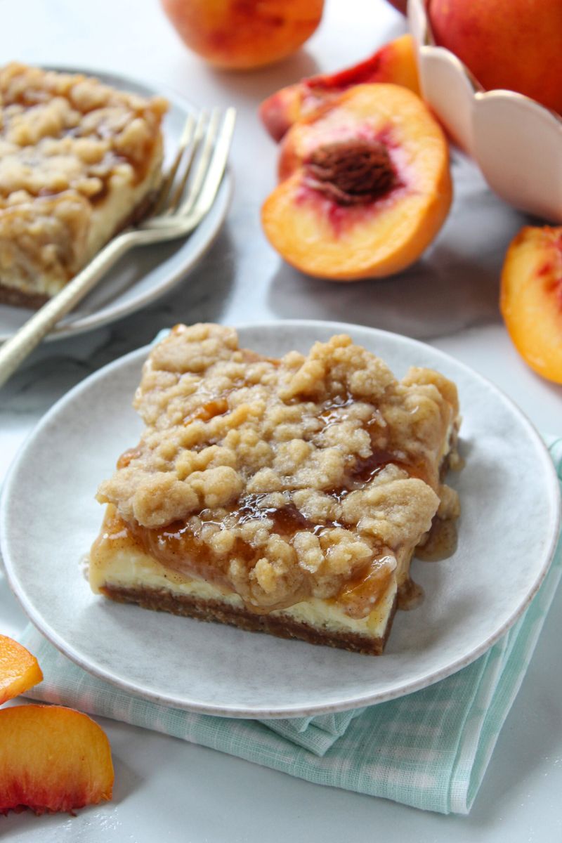 Peach cobbler bars