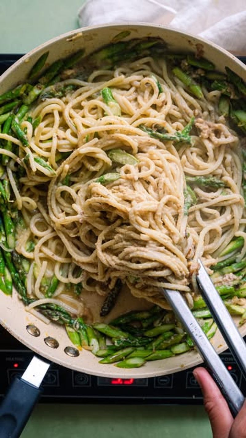 White Sauce Pasta with Edamame and Asparagus
