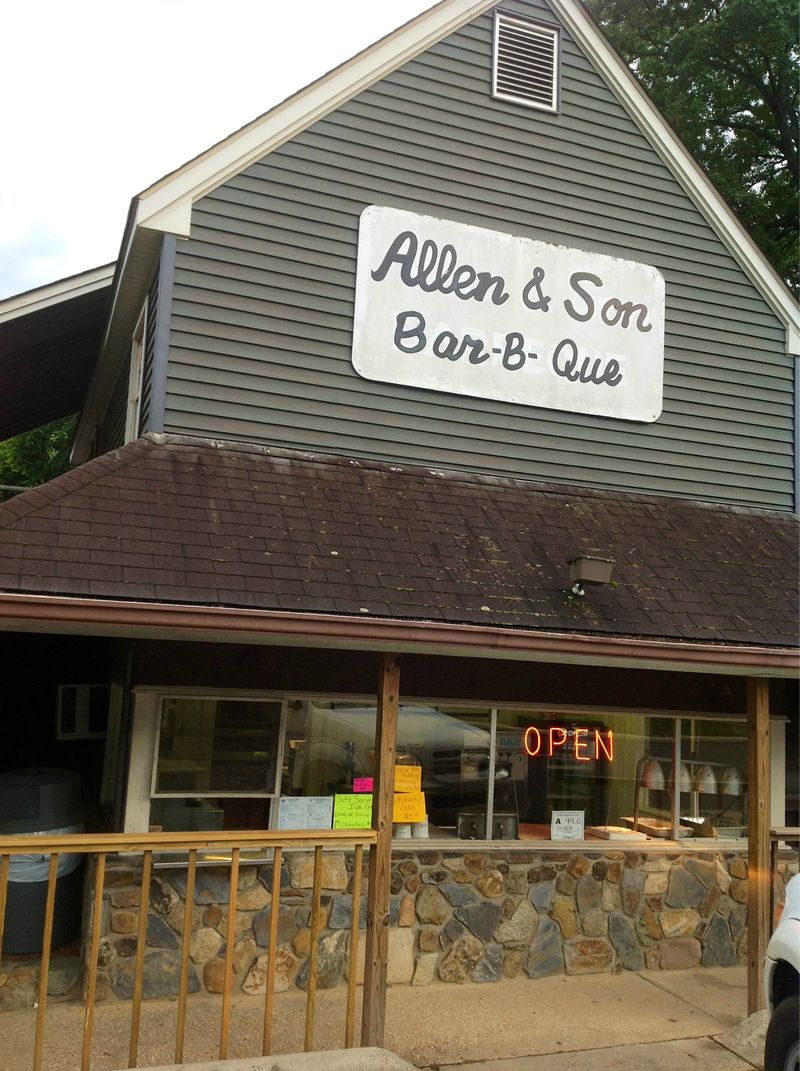 Allen & Son Bar-B-Que, Chapel Hill