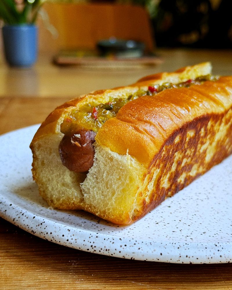 New England-style hot dog buns
