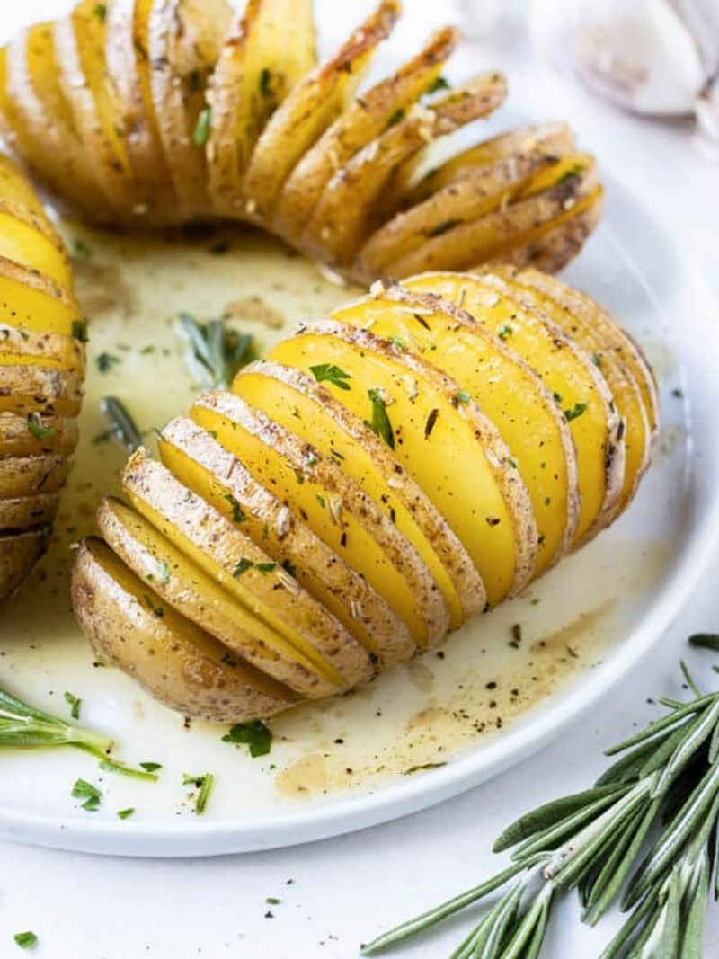 Garlic Butter Hasselback Potatoes