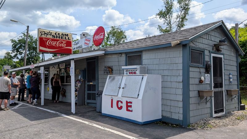 Pop's Clamshell, Alton