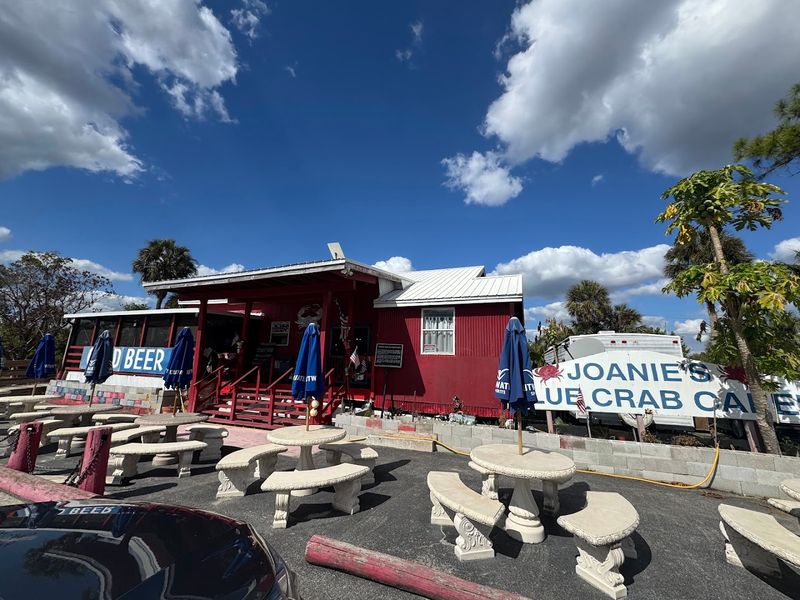 Joanie's Blue Crab Cafe, Ochopee