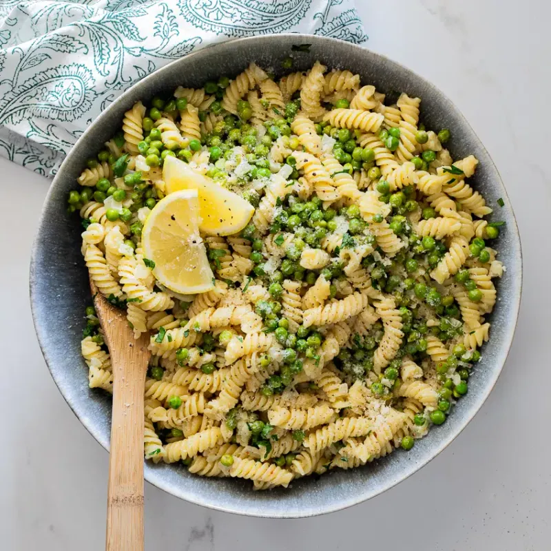 Pasta With Peas, Lemon, And Parmesan