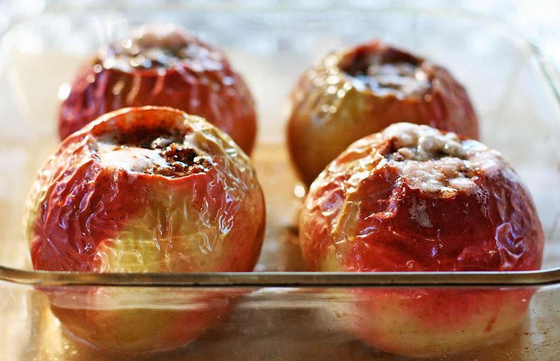 Baked apples