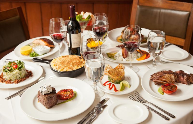 South Carolina: Halls Chophouse - Lobster Mac and Cheese