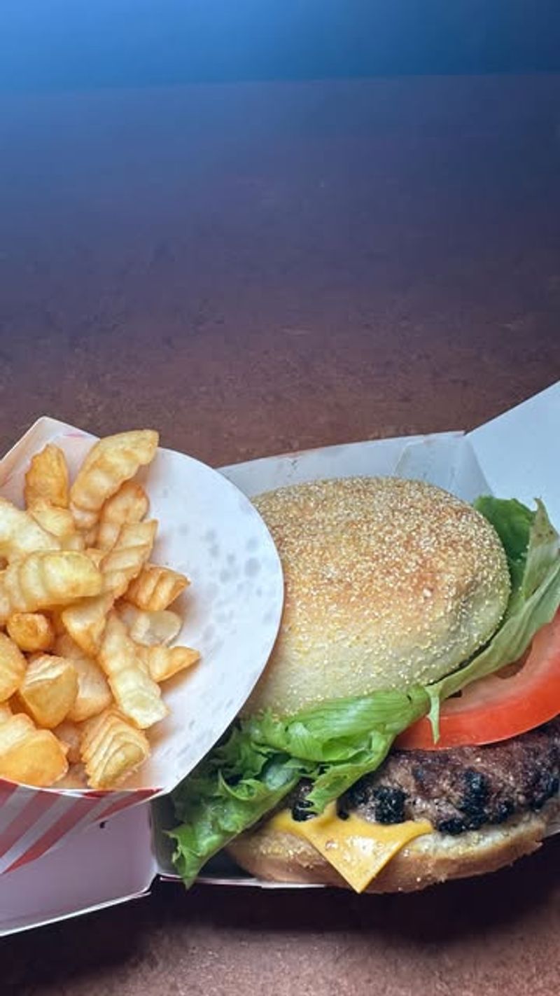 Classic Cheeseburger