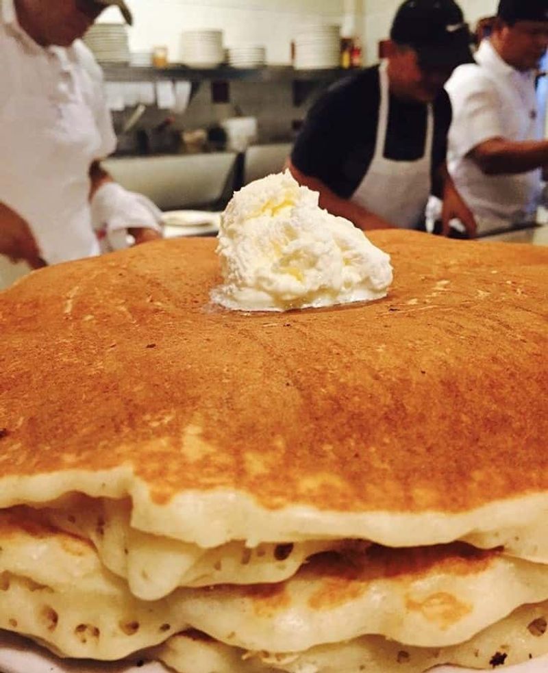 The Griddle Café (California)