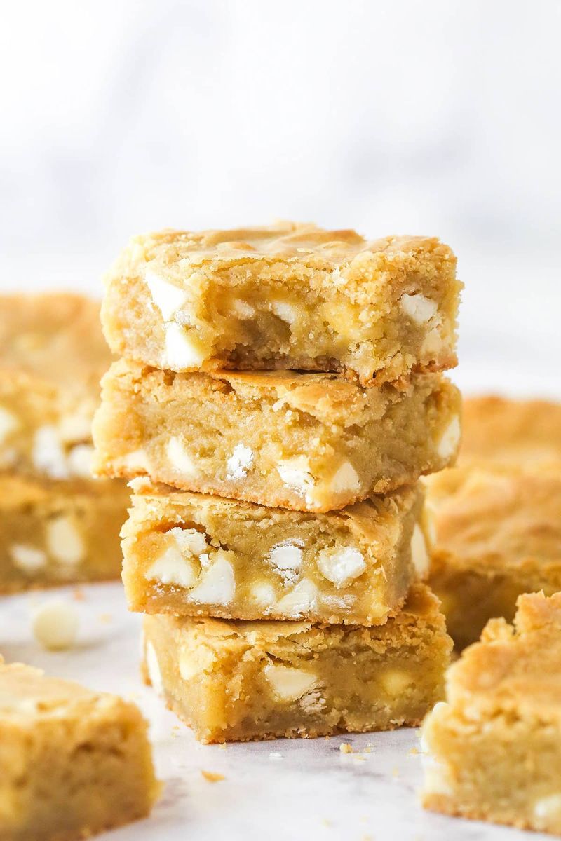 Blondies (Vanilla Brown Sugar Bars)