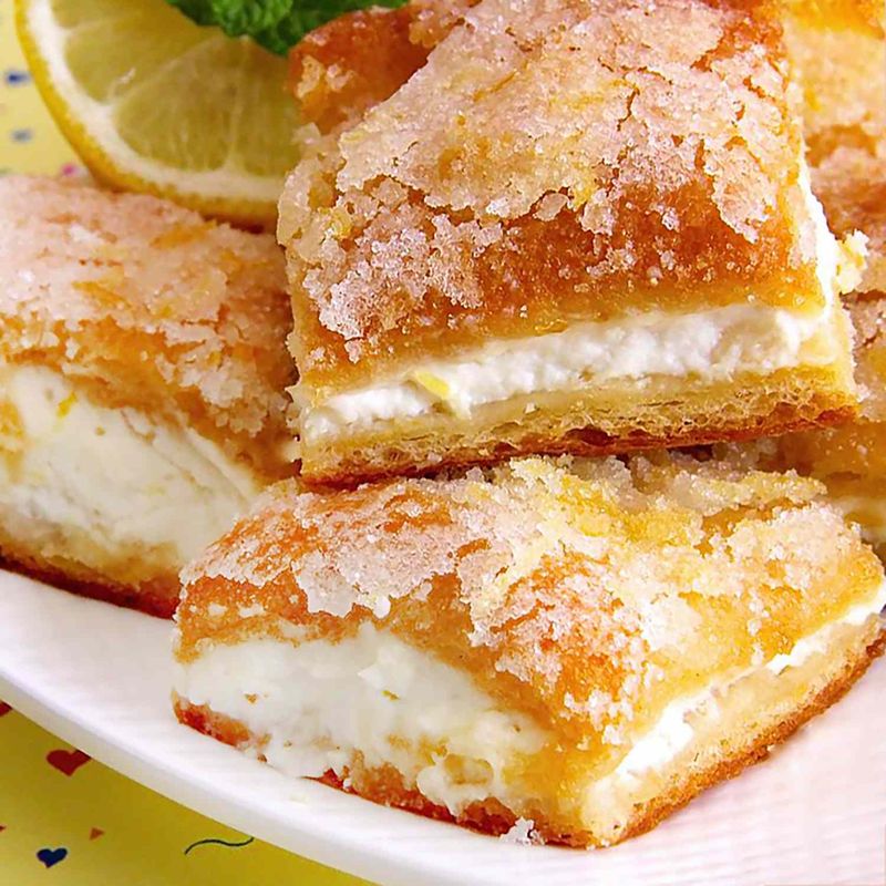 Lemon Cream Cheese Gooey Bars