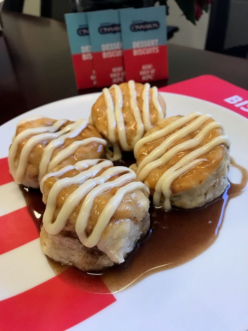 Biscuits with Honey Sauce