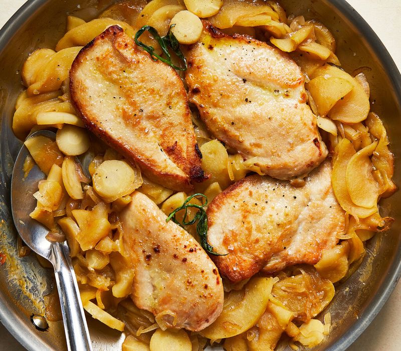 Slow Cooker Cider Chicken and Apples