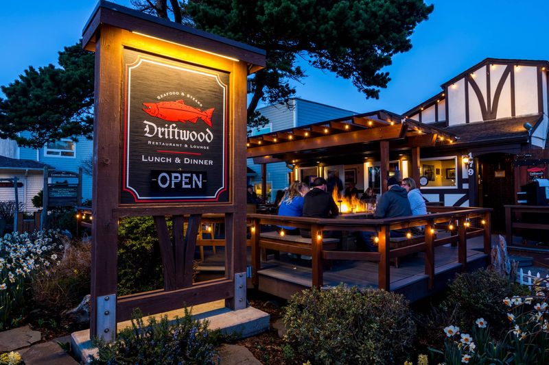 Driftwood Restaurant & Lounge (Cannon Beach)