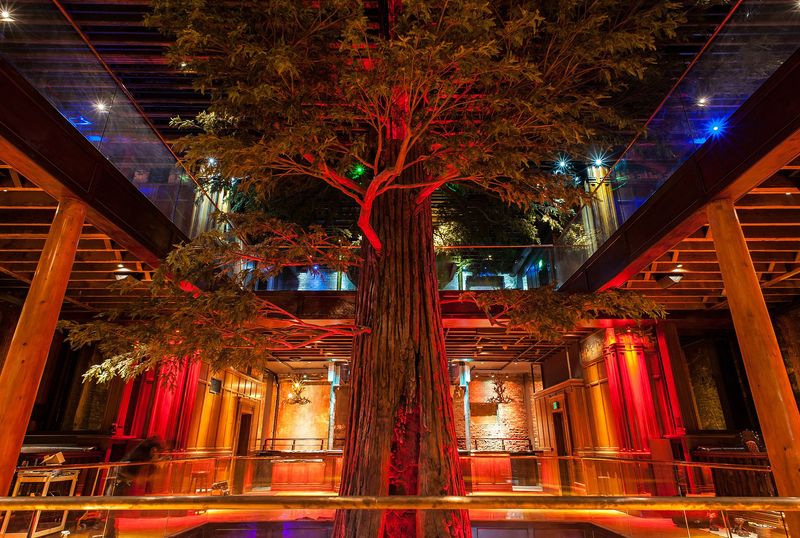 Clifton’s Republic (Clifton’s Cafeteria) — Los Angeles (1931)