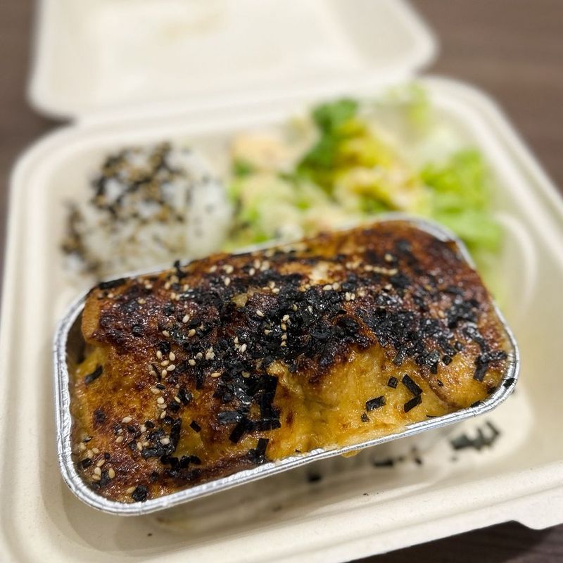 Hawaii: Ahi Burrito at Da Poke Shack