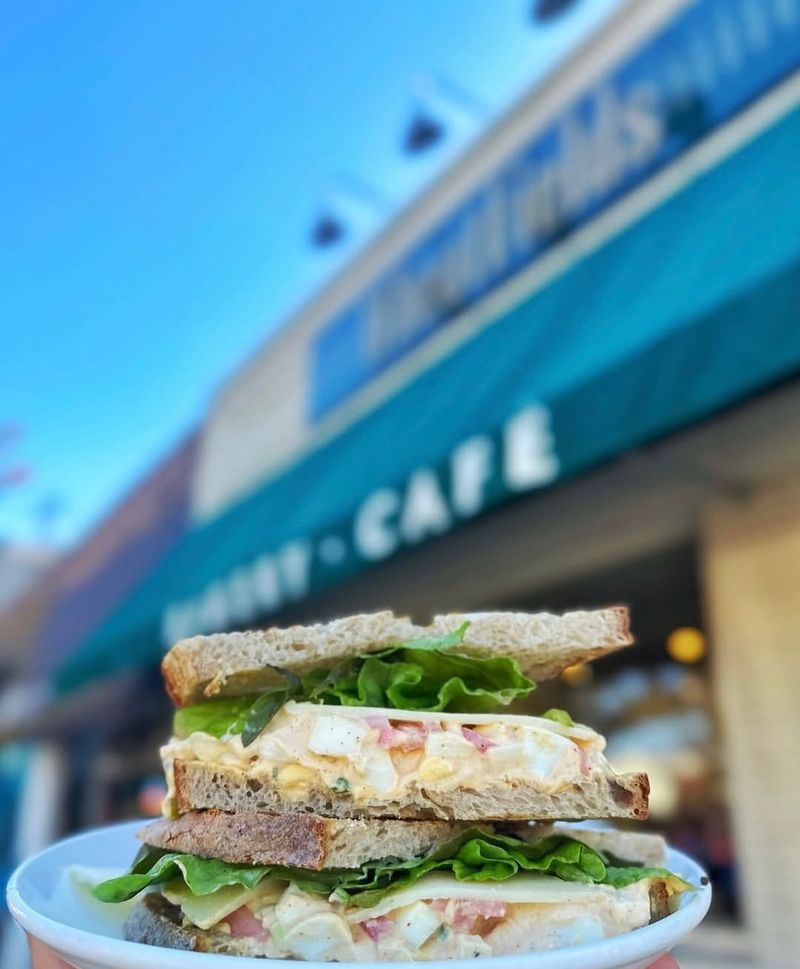 Kansas - WheatFields Bakery Cafe (Lawrence)