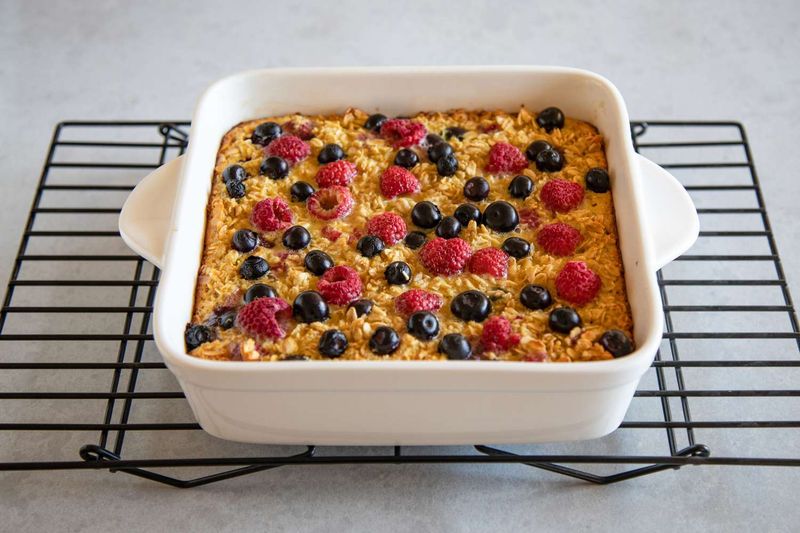 Baked Oatmeal With Berries