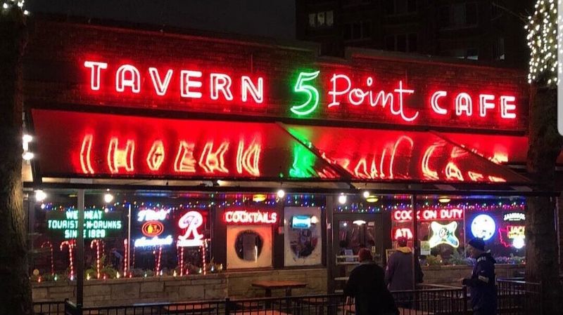 The 5 Point Café – Seattle (Belltown)