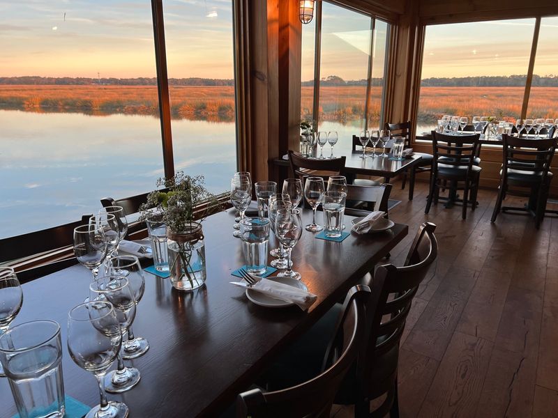 Dining Without Rush