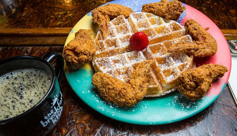 The Breakfast Klub – Wings & Waffle Sundae