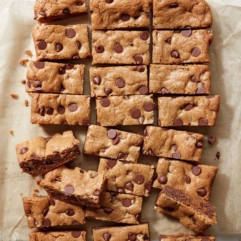 Toasted Milk Chocolate Chip Cookie Bars