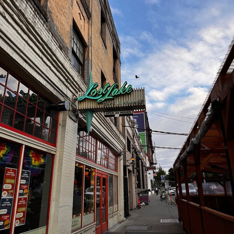 Lost Lake Café & Lounge – Seattle (Capitol Hill)