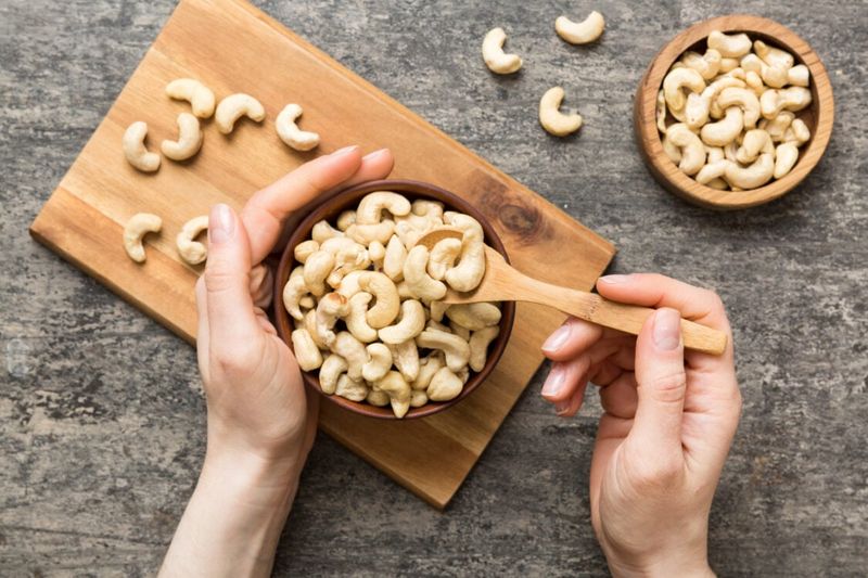 They can help with mindful eating