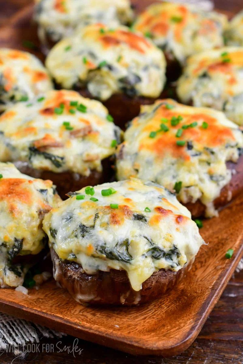 Cheesy Spinach Artichoke Stuffed Mushrooms