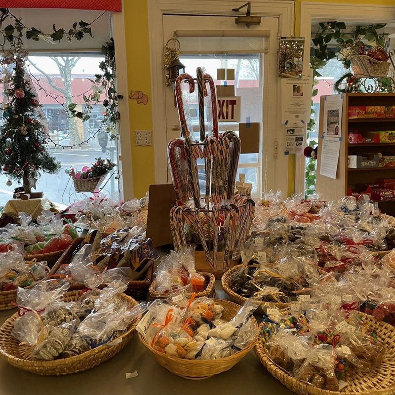 Betty's Place Candies (Mississippi)