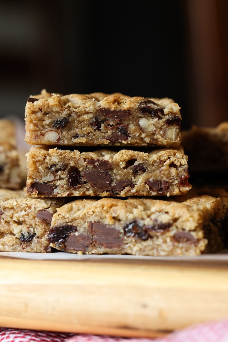 Oatmeal Chocolate Chip Bars