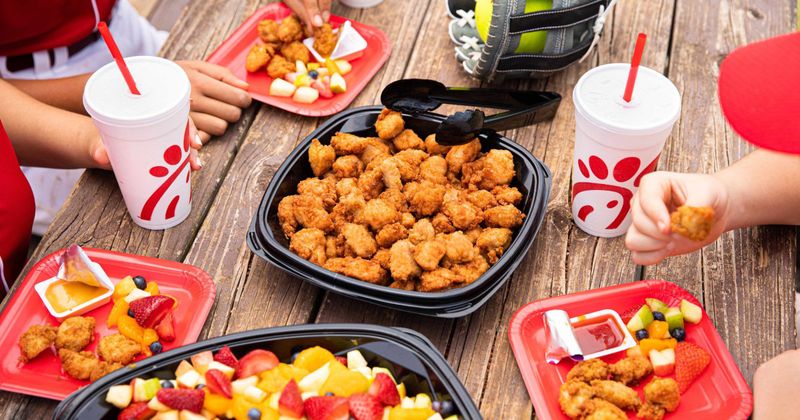 Chick-fil-A 8-Count Nuggets with Fruit Cup