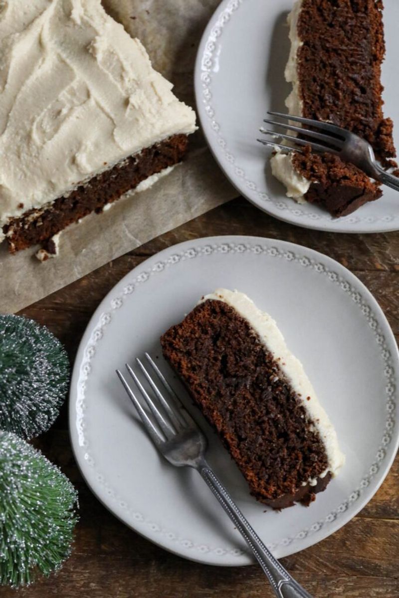 Applesauce Gingerbread