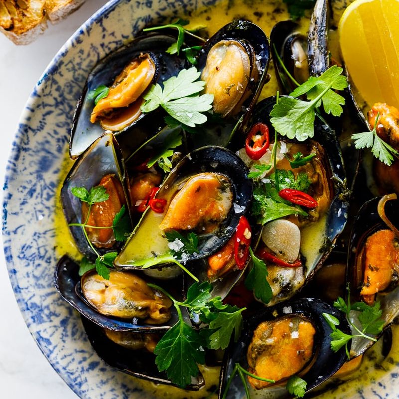 Garlic Butter Mussels (Marinières)