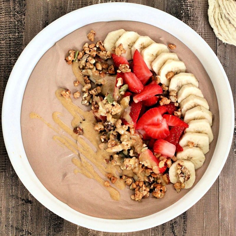 Cocoa yogurt bowl